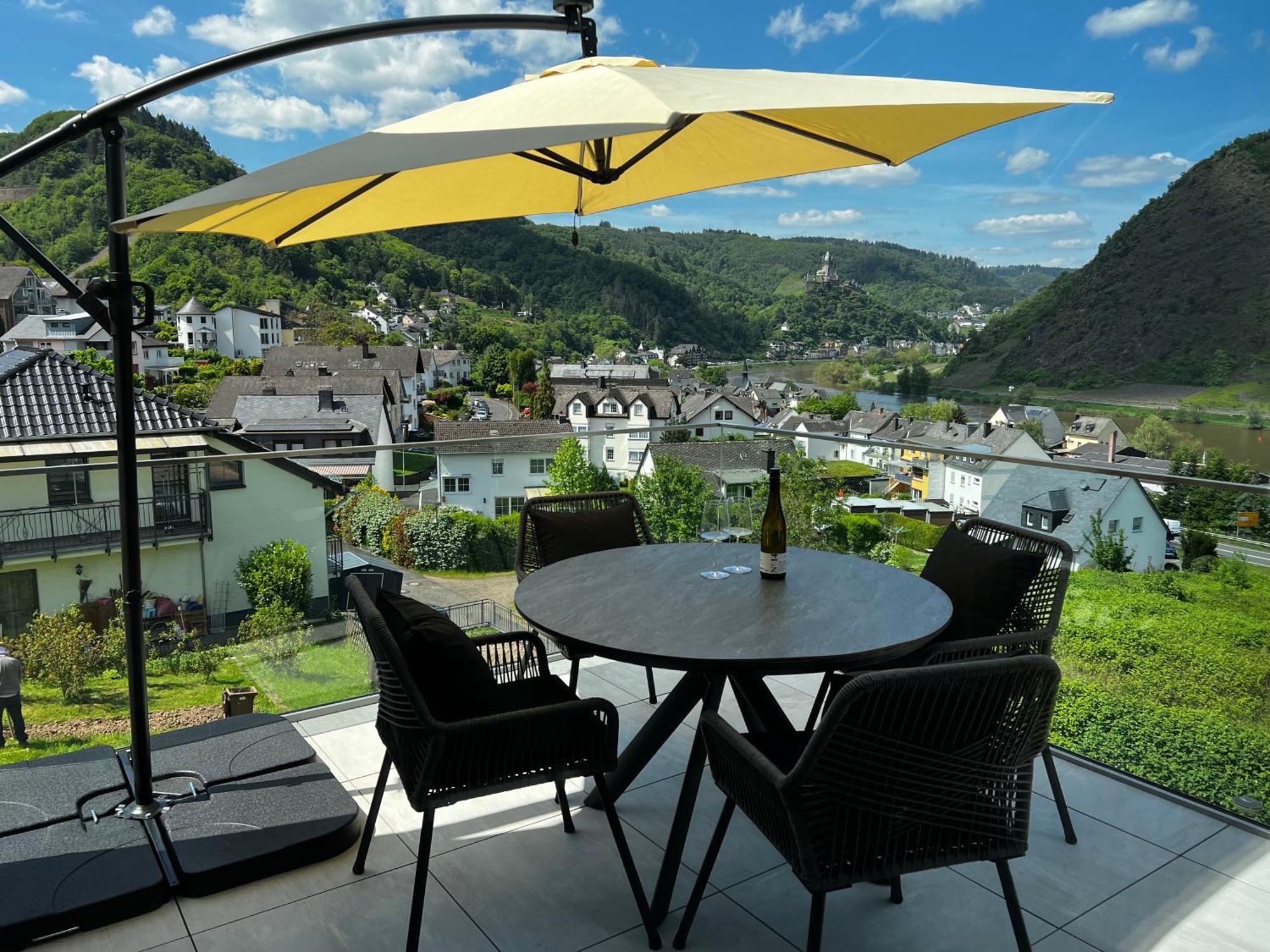 Ferienwohnung Weitblick Cochem Esterno foto